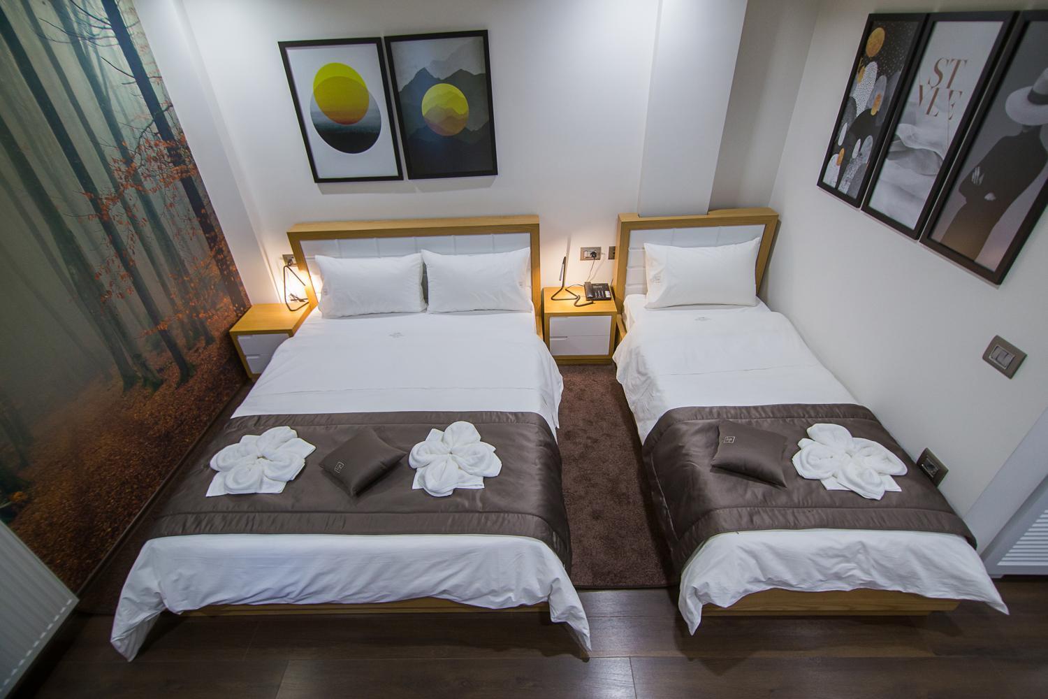 Hotel Regal Корча Стая снимка