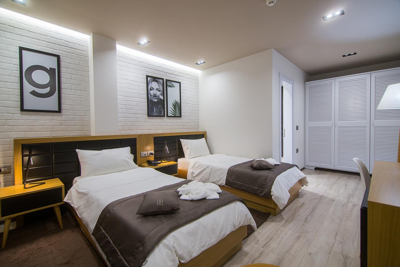 Hotel Regal Корча Стая снимка