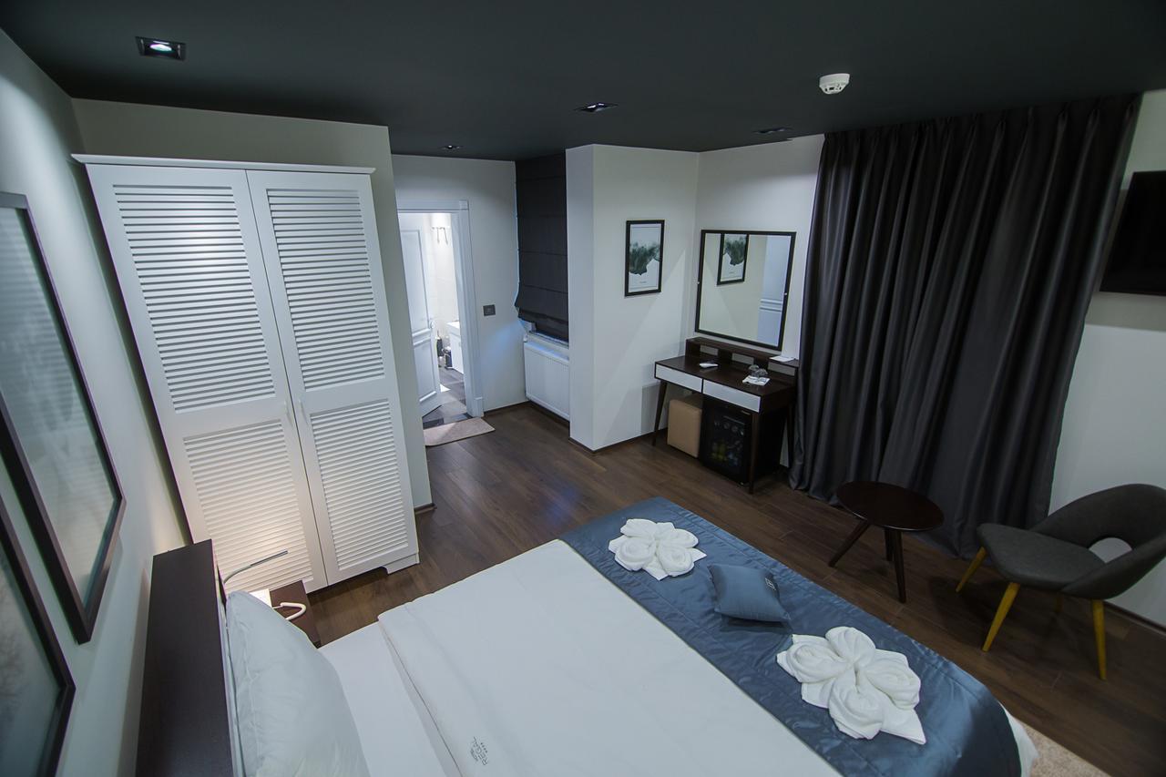 Hotel Regal Корча Екстериор снимка
