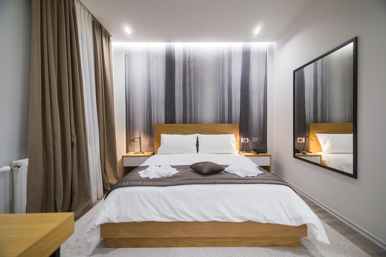 Hotel Regal Корча Екстериор снимка